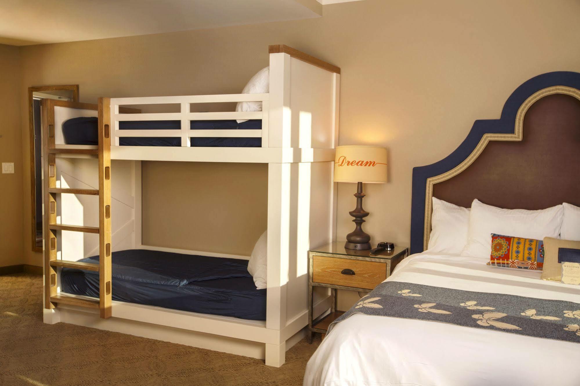 Dollywood's Dreammore And Resort Pigeon Forge